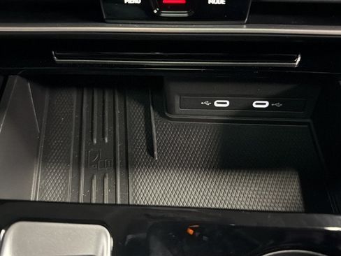 Certified 2026 Volkswagen Atlas Cross Sport SEL Premium R-Line AWD/4WD image 31
