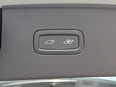 Certified 2025 Volvo EX90 Ultra AWD/4WD image 16
