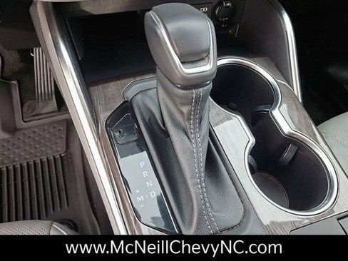 Used 2023 Toyota Highlander L image 14