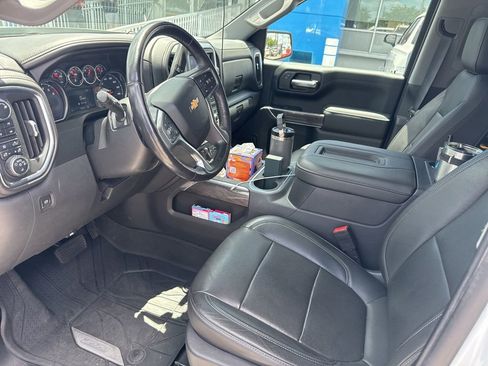Used 2019 Chevrolet Silverado 1500 LTZ AWD/4WD image 16
