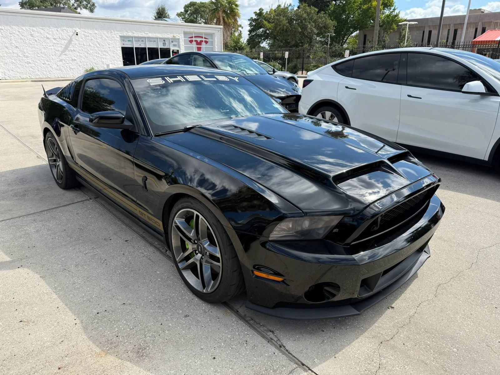 Used 2012 Ford Mustang Shelby GT500 RWD image 5