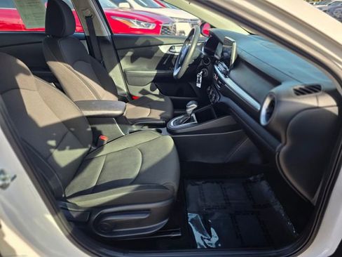 Used 2024 Kia Forte LXS image 10