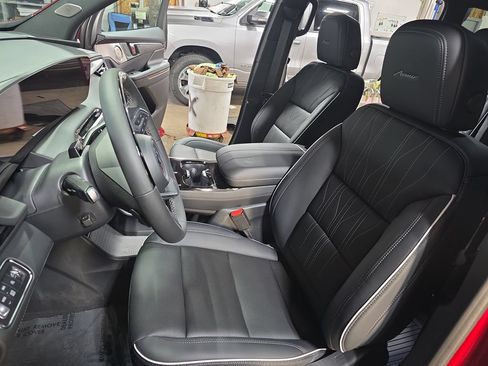 New 2026 Buick Enclave Avenir w/ Super Cruise Package AWD/4WD image 15