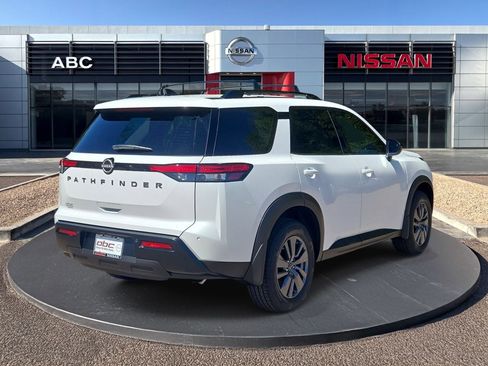New 2026 Nissan Pathfinder SV image 5