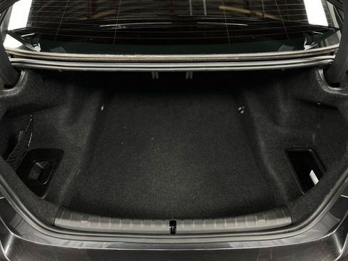 Used 2018 BMW M550i xDrive image 44