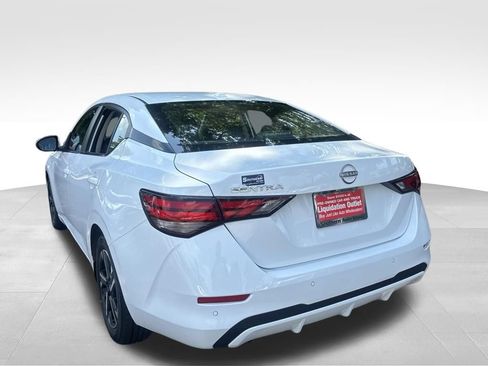 Used 2025 Nissan Sentra SV FWD image 12