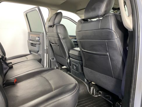Used 2017 RAM 1500 Laramie w/ Convenience Group AWD/4WD image 18
