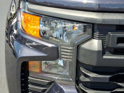 Used 2023 Chevrolet Silverado 1500 Custom AWD/4WD image 9