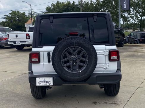 New 2026 Jeep Wrangler Sport AWD/4WD image 5
