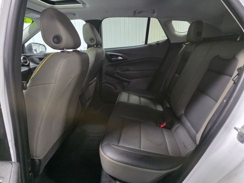 Used 2024 Chevrolet Trax ACTIV w/ Sunroof Package FWD image 10