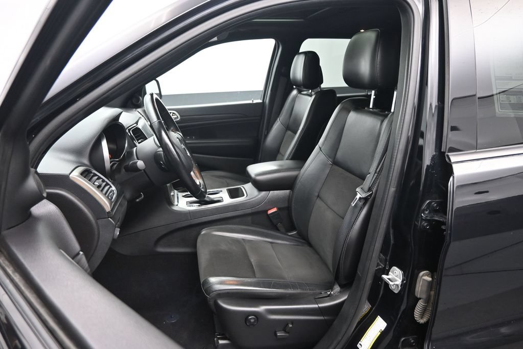 Used 2021 Jeep Grand Cherokee Laredo X AWD/4WD image 25