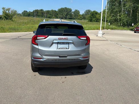 Used 2023 GMC Terrain SLT w/ LPO, Floor Liner Package AWD/4WD image 5
