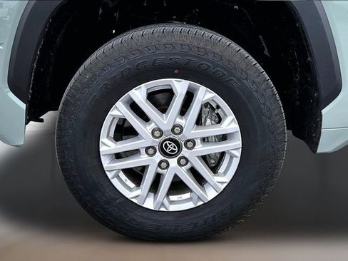 Used 2025 Toyota Tundra SR5 w/ SR5 Convenience Package AWD/4WD image 28
