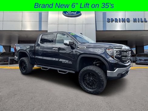 Used 2025 GMC Sierra 1500 SLT AWD/4WD image 1