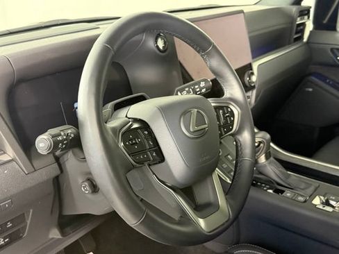 Used 2026 Lexus GX 550 w/ Accessory Package (2T) AWD/4WD image 18