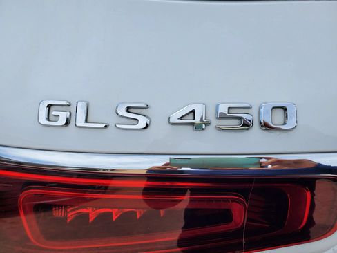 Used 2022 Mercedes-Benz GLS 450 4MATIC image 14