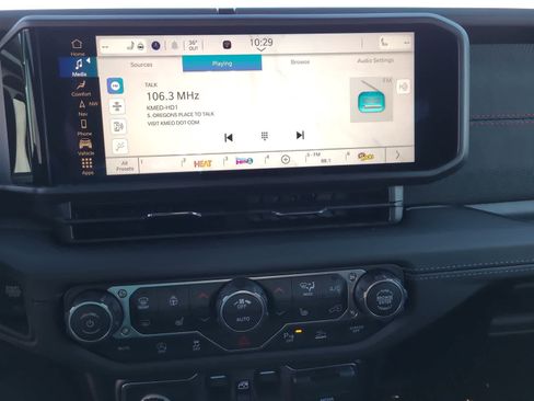 New 2026 Jeep Gladiator Rubicon image 24