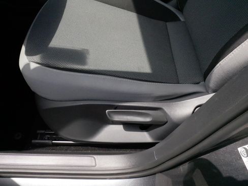 Certified 2023 Volkswagen Taos S AWD/4WD image 20