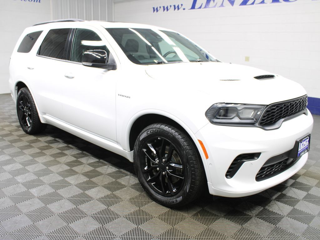 Used 2025 Dodge Durango R/T AWD/4WD image 3
