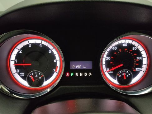 Used 2019 Dodge Grand Caravan SE FWD image 23
