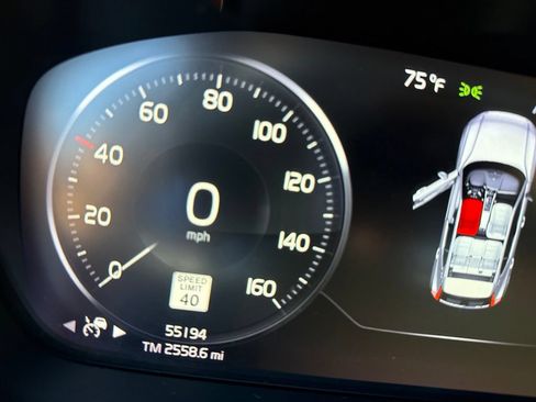 Used 2019 Volvo XC40 T5 Inscription AWD/4WD image 17