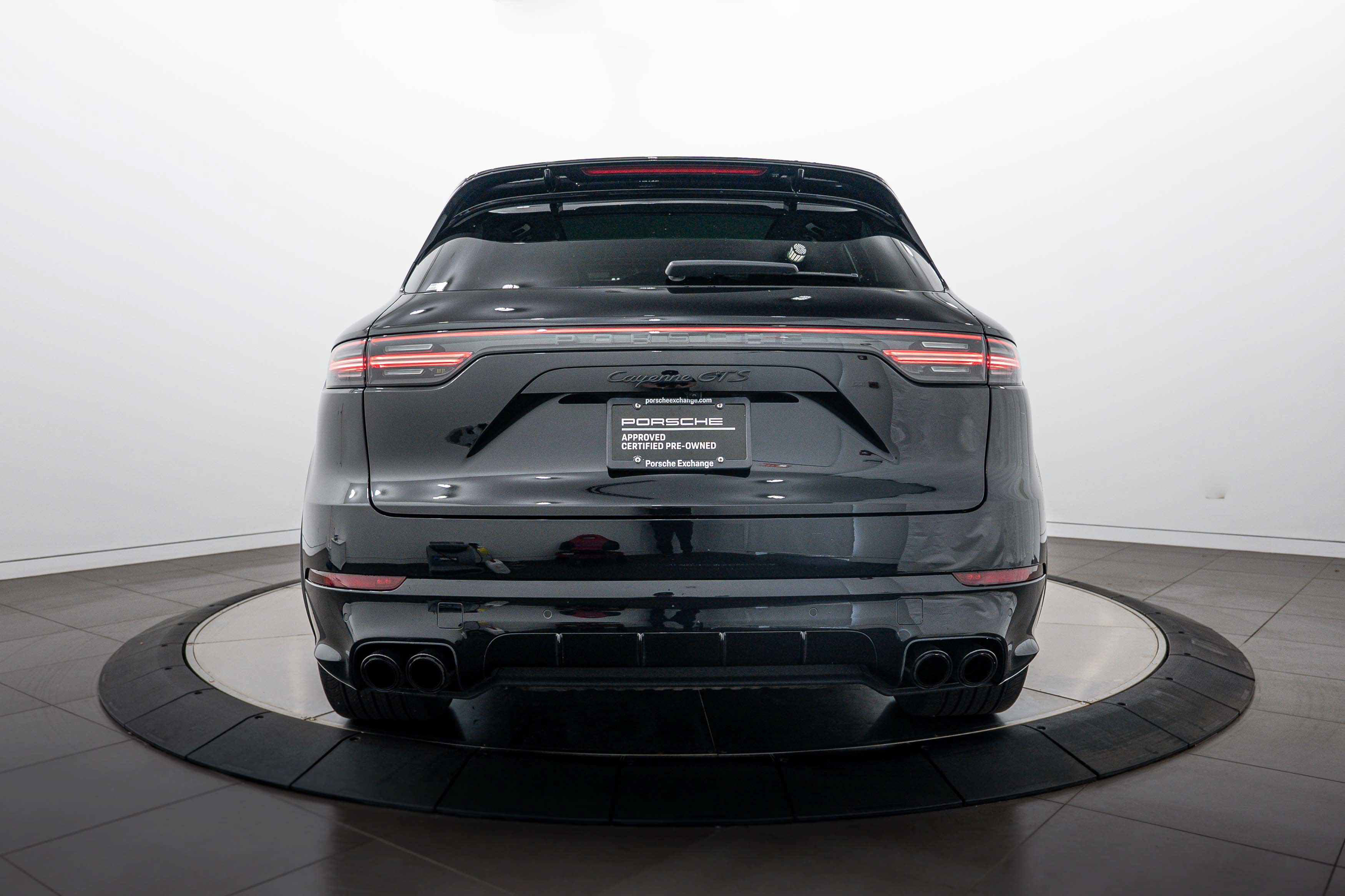 Certified 2022 Porsche Cayenne GTS AWD/4WD image 6