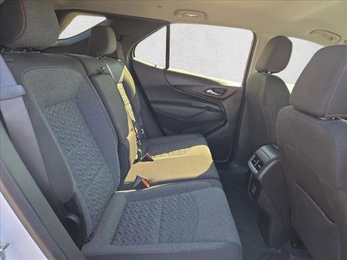 Used 2023 Chevrolet Equinox LT image 19