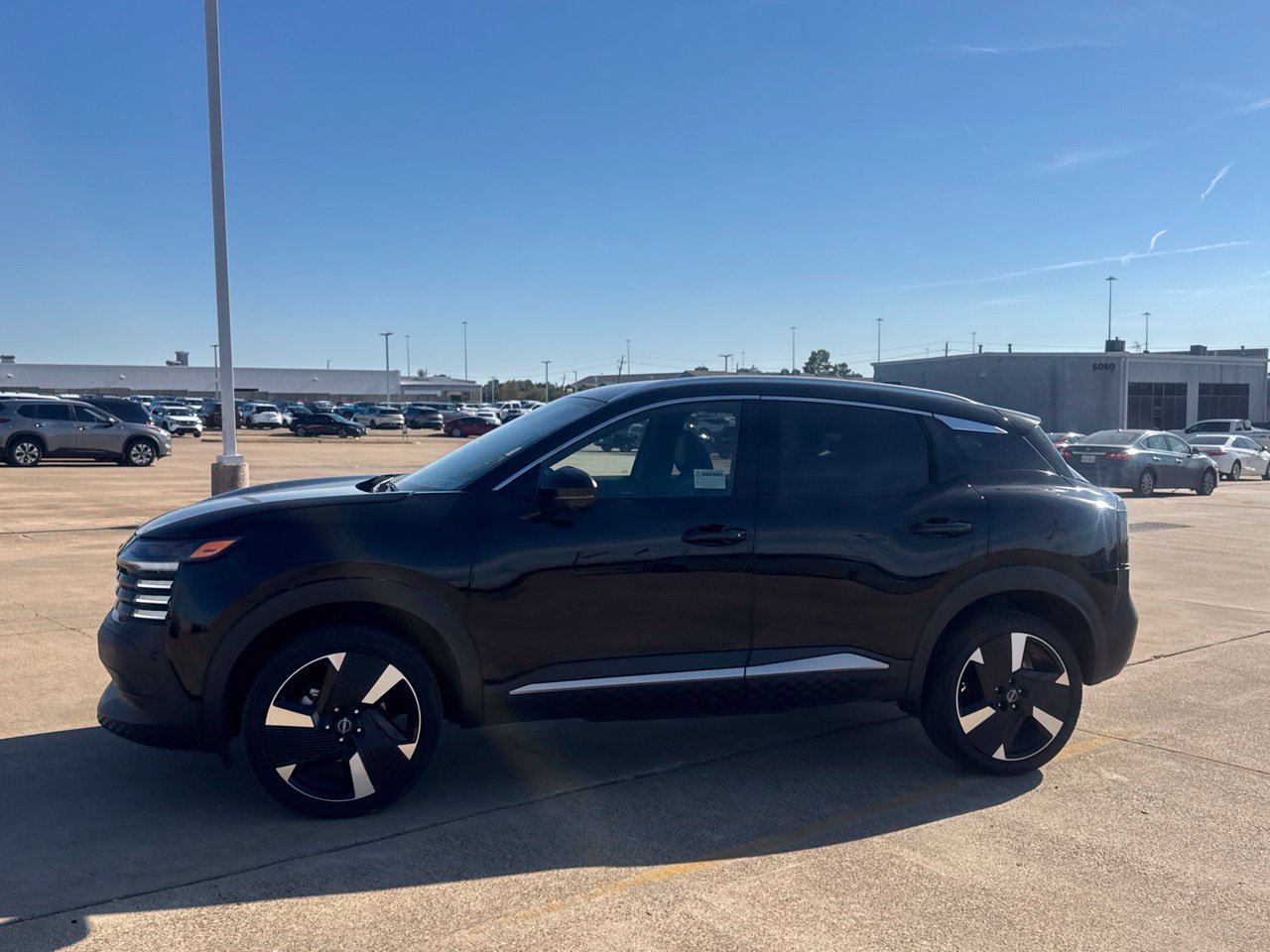 Certified 2026 Nissan Kicks SR FWD image 13