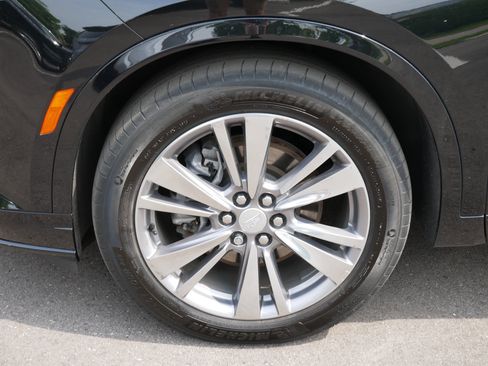 Certified 2024 Cadillac XT6 Premium Luxury AWD/4WD image 4