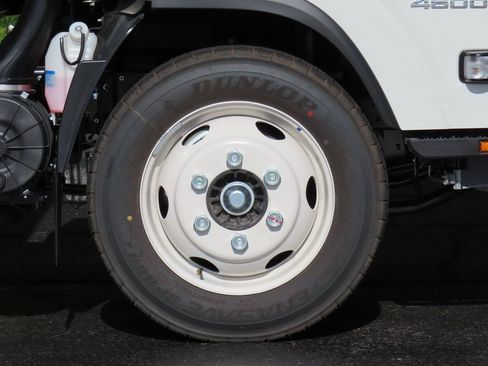 New 2024 Chevrolet Low Cab Forward image 12