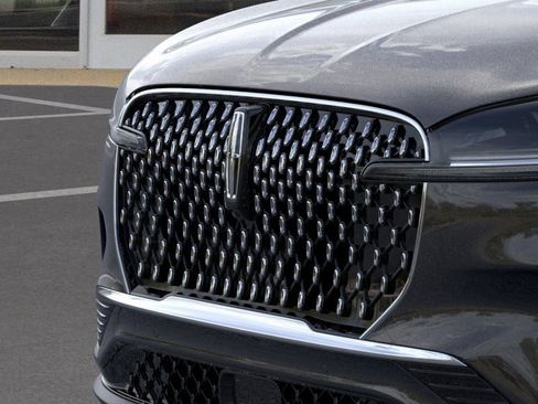 New 2025 Lincoln Aviator AWD image 17