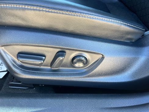 Used 2023 Toyota Camry XSE FWD image 12