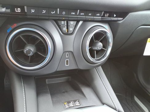 New 2025 Chevrolet Blazer LT w/ Convenience Package image 8