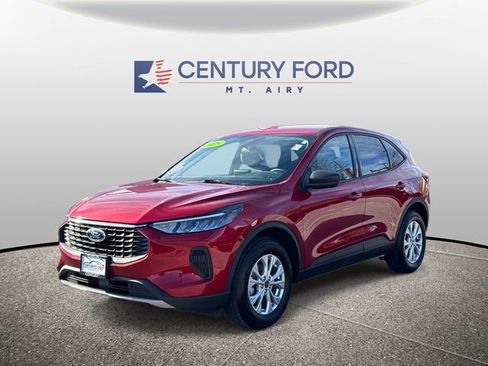 Used 2025 Ford Escape Active w/ Cold Weather Package image 5