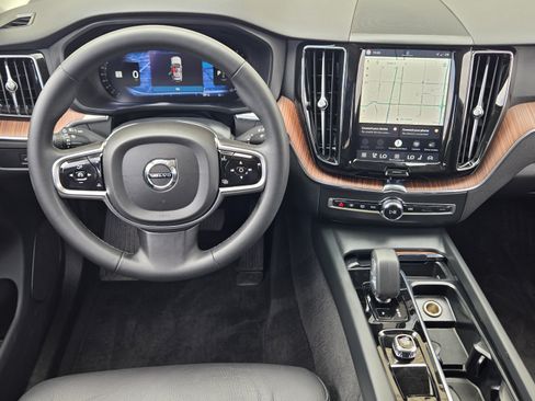 Used 2024 Volvo XC60 B5 Plus w/ Protection Package Premier AWD/4WD image 26