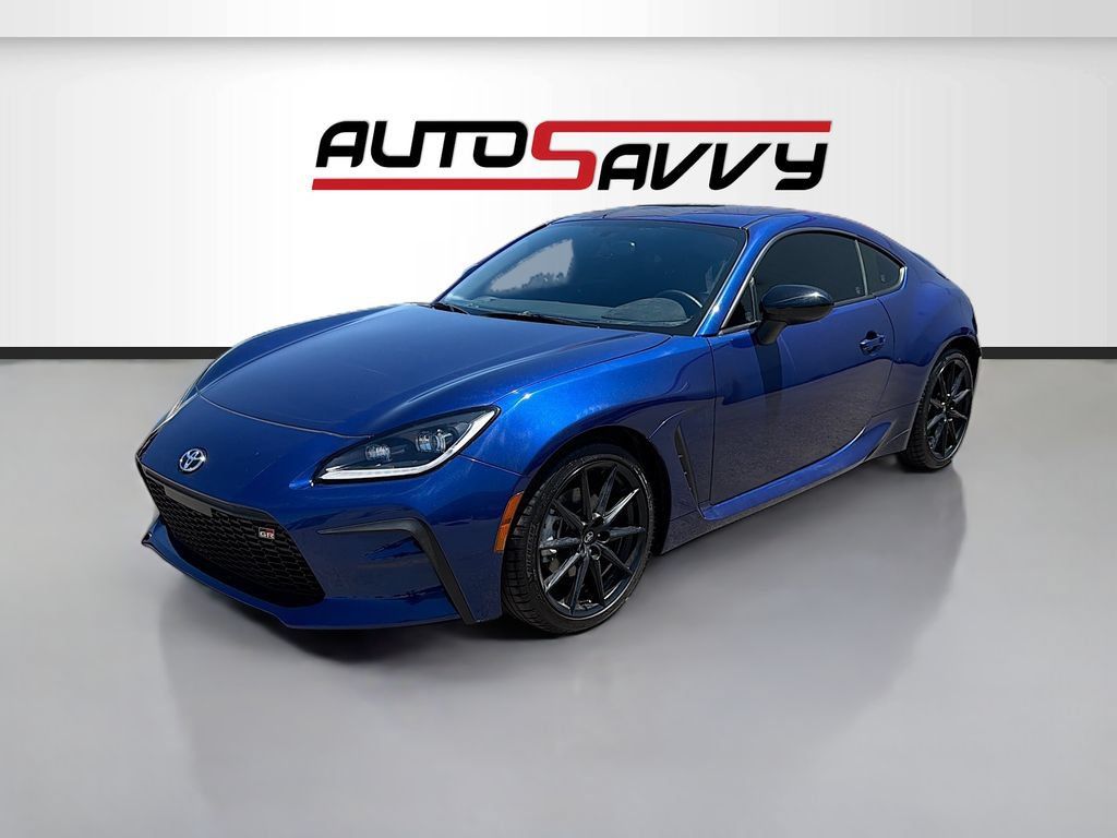 Used 2025 Toyota GR86 Premium w/ ALL Weather Mat Package (TMS) RWD image 3
