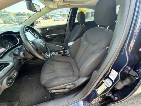 Used 2013 Dodge Dart SXT FWD image 11