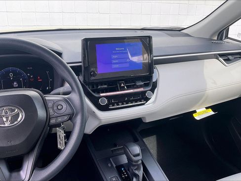 New 2026 Toyota Corolla Cross L image 9