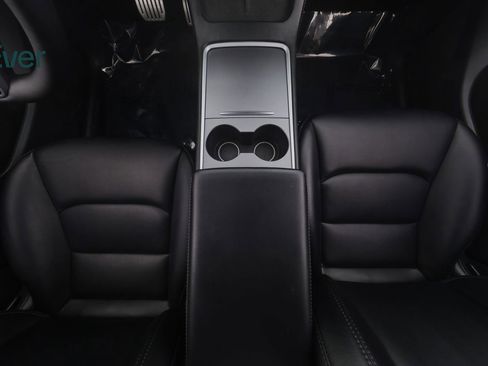 Used 2024 Tesla Model Y Performance image 27