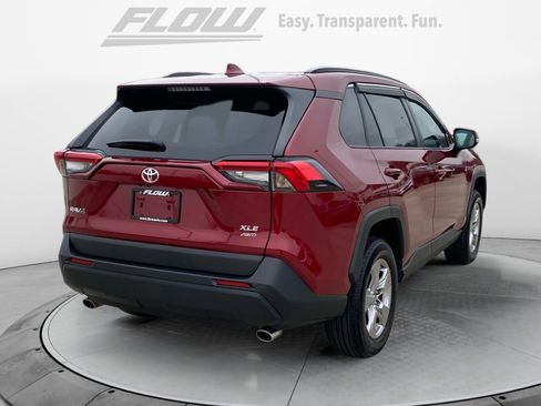 Used 2022 Toyota RAV4 XLE image 8