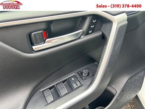 Certified 2022 Toyota RAV4 XSE image 12