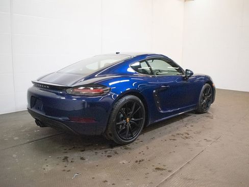 Certified 2025 Porsche 718 Cayman RWD image 10
