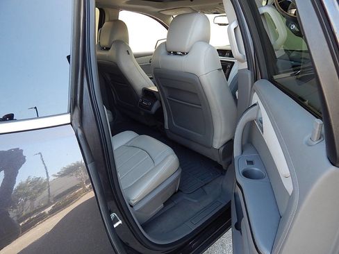 Used 2016 Chevrolet Traverse LTZ AWD/4WD image 28
