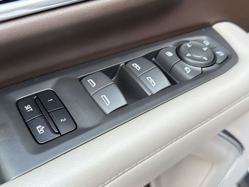 Used 2023 Chevrolet Tahoe Z71 w/ Luxury Package image 20