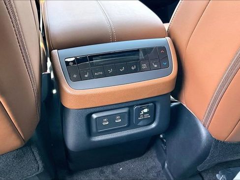 New 2026 Nissan Pathfinder Platinum w/ Cargo Package image 17