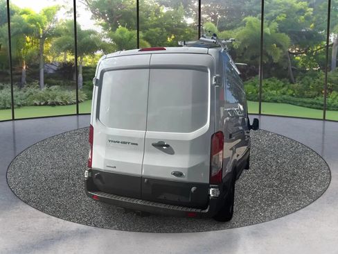 Used 2017 Ford Transit 250 148 Medium Roof RWD image 5
