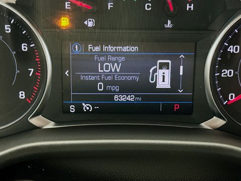 Used 2023 GMC Acadia SLE w/ Driver Convenience Package FWD image 8