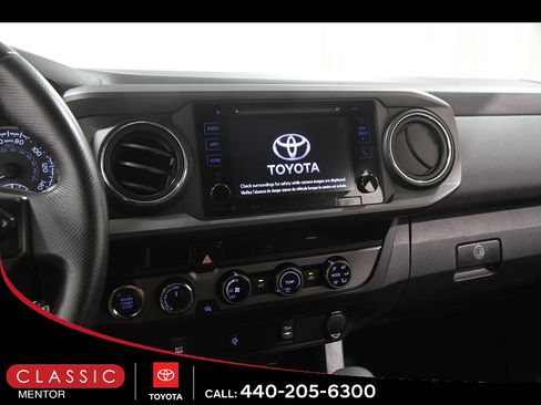 Used 2016 Toyota Tacoma TRD Sport w/ Towing Package AWD/4WD image 9