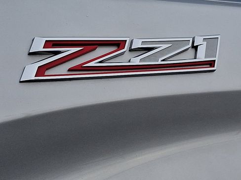 Used 2022 Chevrolet Silverado 1500 LT Trail Boss w/ Convenience Package II image 34