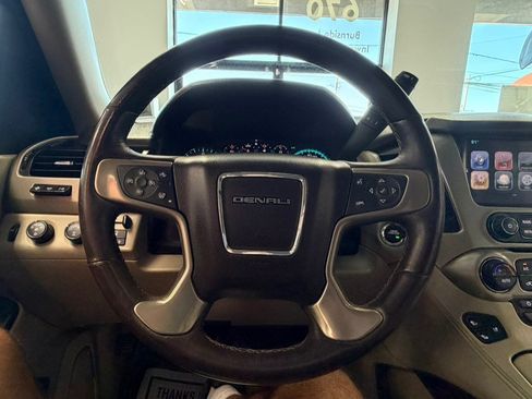 Used 2018 GMC Yukon XL Denali AWD/4WD image 47